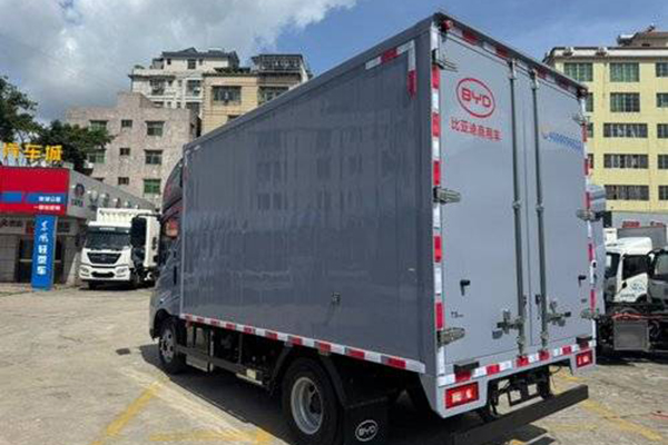 BYD T5 4.5T 4.07 single-row pure electric van light truck. Used electric truck. Electric cargo truck for sale