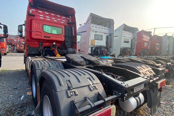 Sany Group Zhu Hong Edition 550hp 6X4 tractor (National V) dual-drive Weichai used tractor, yellow p in China
