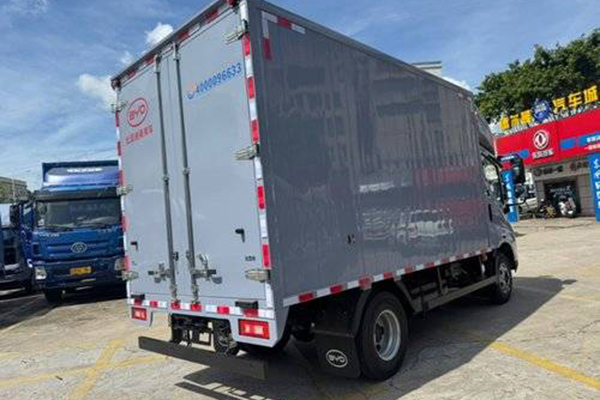 sale BYD T5 4.5T 4.07 single-row pure electric van light truck. Used electric truck. Electric cargo truck