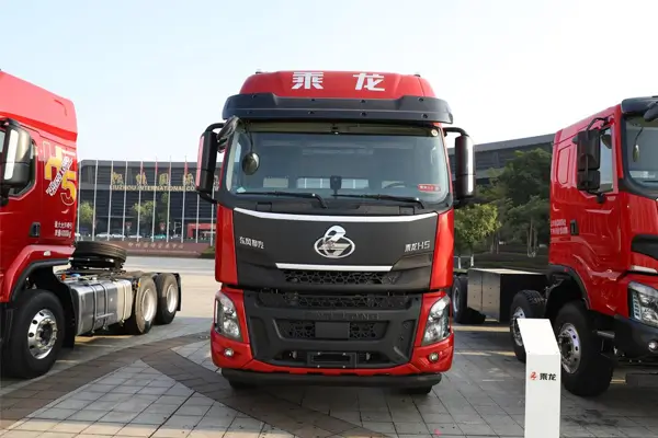 Chenglong H5 Entrepreneurship Edition gas heavy truck helps truck drivers easily create wealth
