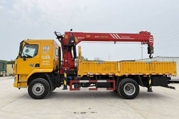 good Dongfeng Liuzhou Chenglong Truck Crane Chenglong M3 200 5 6X2