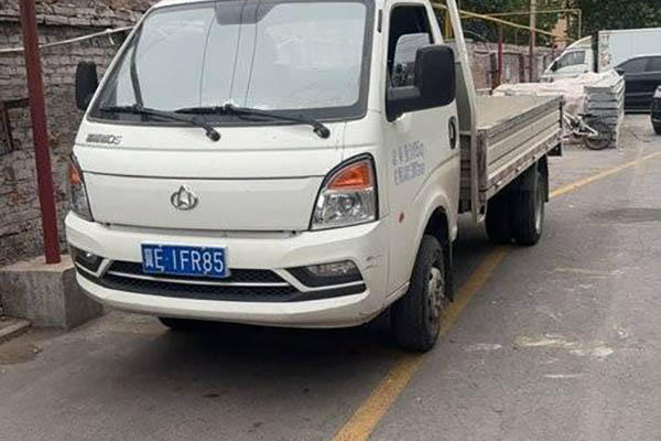 Changan Leaper D5 Comfort Edition, 116 hp, 3.4m single-row flatbed pickup truck (China VI emission s