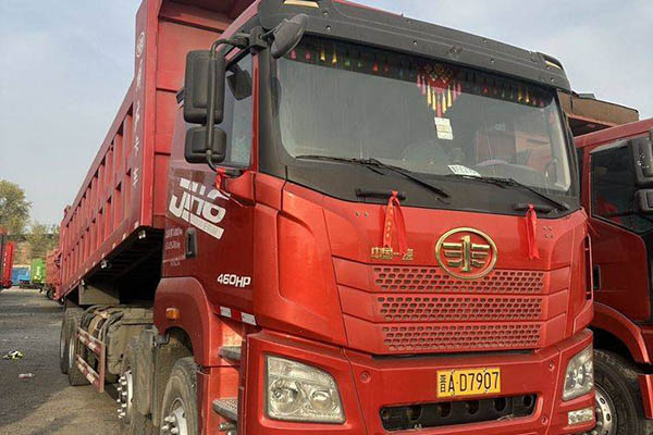 good Qingdao Jiefang JH6 heavy-duty truck, 460 hp, 8x4, 8m dump truck, Weichai used dump truck