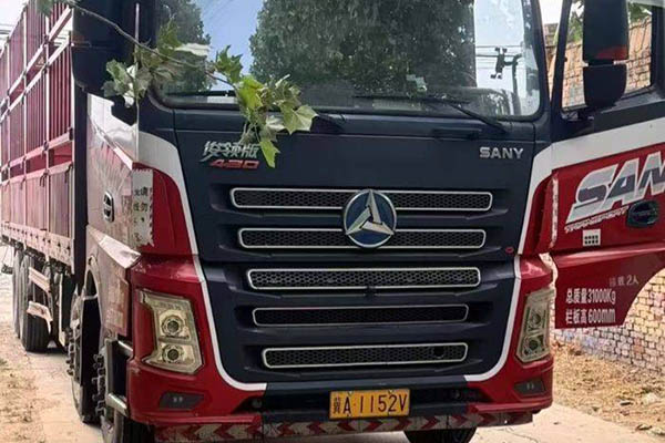 Sany Group Junling Edition 430HP 8x4 9.5m Stake Truck (National V Emission Standard) Front 4x4 Rear