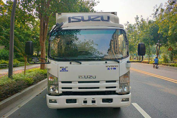 good Jiangling Xin Kaiyun luxury model 116 horsepower 4m single-row van light truck single-axle Qingling Isuzu used truck