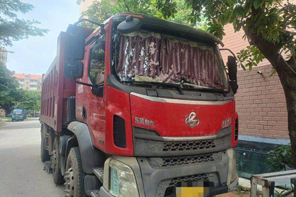 Dongfeng Liuzhou Motor New Chenglong M3 220HP 6X2 4.8m dump truck (National V) with front and rear 4