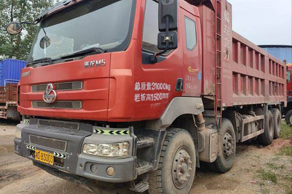 Dongfeng Liuzhou Motor Chenglong M5 310HP 8x4 7.6m dump truck (National V) with 4x4 front and 8x8 re