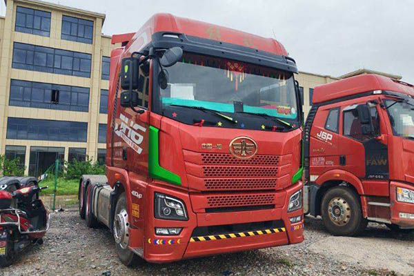 Qingdao Jiefang JH6 heavy-duty truck, Zhiyue version, all-season model, 480 hp, 6x4 CNG dual-drive, for sale