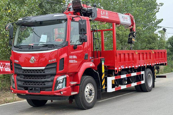 Dongfeng Liuzhou Chenglong Truck Crane Chenglong M3 240 6 4X2