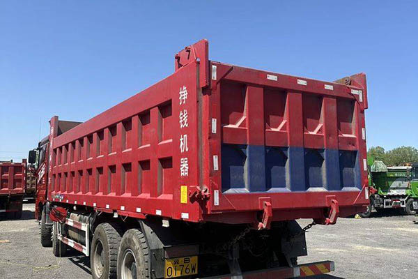Qingdao Jiefang JH6 heavy-duty truck, 460 hp, 8x4, 8m dump truck, Weichai used dump truck for sale