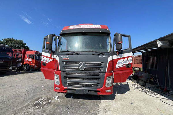 good Sany Group Silver Pine Edition 430HP 8x4 9.5m Stake Truck (National V Emission Standard) Front 4x4 R