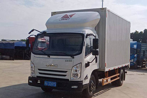 Jiangling Kaiyun Blue Whale 152HP 4.12m single-row van light truck with single axle. Used Jiangxi Is