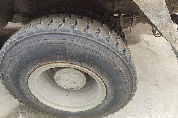 Dongfeng Liuzhou Motor New Chenglong M3 220HP 4X2 4.2m dump truck (National V) single axle Yuchai us for sale