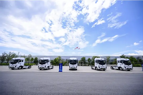 Jiangshan SE636 Electric Heavy-Duty Truck: Annual Savings of 184,000 Yuan