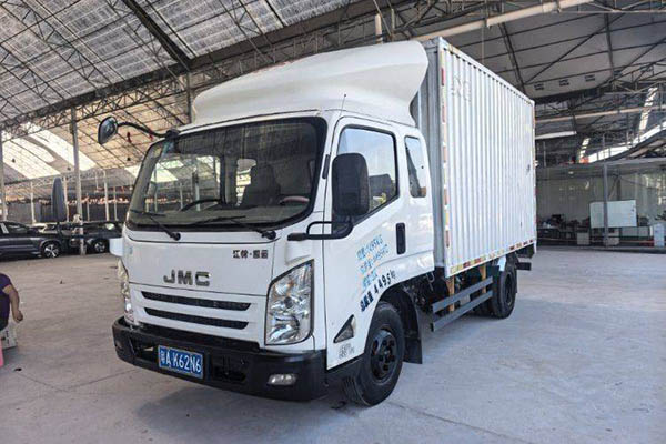 Jiangling Kaiyun Upgraded Version Widebody Standard Model 116HP 3.68m Displacement Semi-van Light Tr