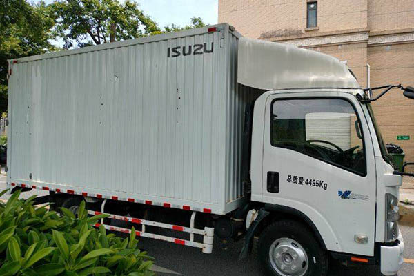 Jiangling Kaiyun Blue Whale Heavy-Duty Standard Model 129HP 4.08m Single-Row Van Light Truck Single-Axle Used Qingling Isuzu Truck in China