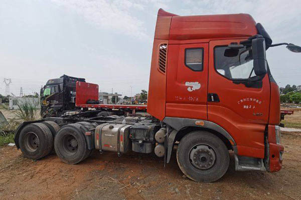 Dongfeng Liuzhou Motor Chenglong H7 heavy-duty truck, 480 hp, 6x4 tractor (National IV standard), du