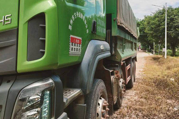 good Dongfeng Liuzhou Motor Chenglong H5 280HP 8X4 5.8m Dump Truck (440 Rear Axle) (National V) Front 4x4 Rear 8x8 Yuchai Used Dump Truck