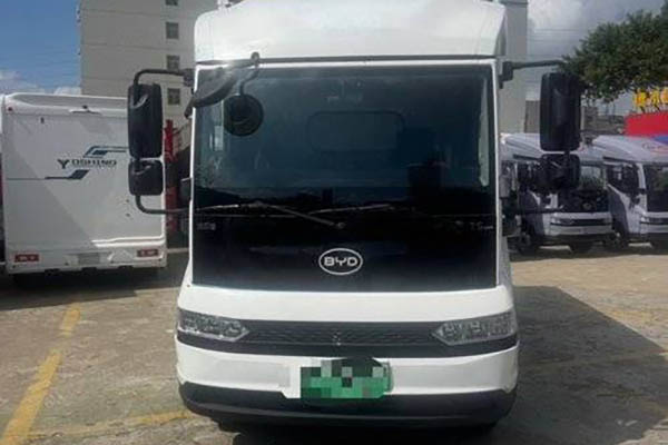 BYD T5DM Fortune Edition 4.5T 4.03m single-row plug-in extended-range hybrid van light truck. Used e