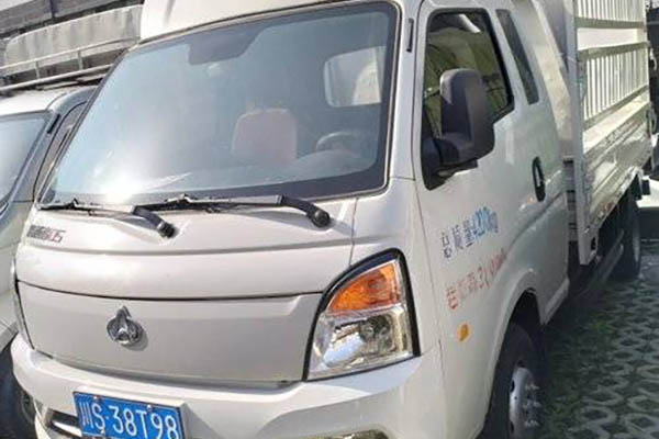 Changan Leaper D5 1.8L 133HP 3.05m row semi-gated mini truck (National V Emission Standard), single for sale