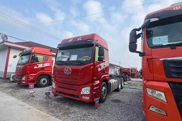 Qingdao Jiefang JH6 heavy-duty truck, Excellence Edition 2.0, Northern model, 460 hp, 6x4 dual-drive