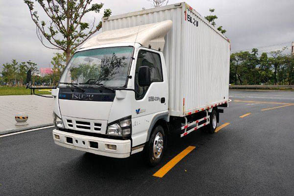 Jiangling Xin Kaiyun 116HP 4.21m single-row van light truck with single axle. Used Qingling Isuzu tr