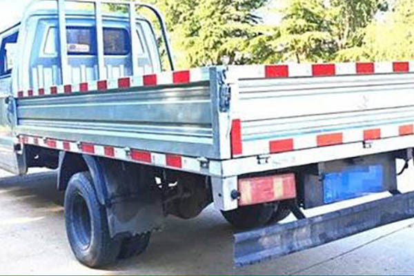 sale Changan X7 1.6L 122HP 3.05m double-row flatbed pickup truck (China VI emission standards), single-ax