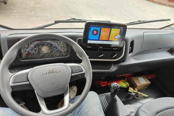 sale Jiangling Kaiyun+ wide-body 129hp 4.2m single-row van light truck single-axle used Jiangxi Isuzu tru