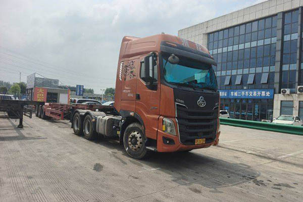 Dongfeng Liuzhou Motor Chenglong H7 heavy-duty truck, 560 hp, 6x4 tractor (National V) dual-drive, u