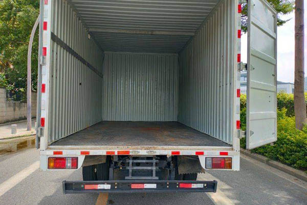 sale Jiangling Kaiyun Blue Whale Heavy-Duty Standard Model 129HP 4.08m Single-Row Van Light Truck Single-Axle Used Qingling Isuzu Truck