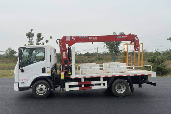 sale Dongfeng Liuzhou Motor Chenglong H7 140 3 4X2 Truck-Mounted Crane