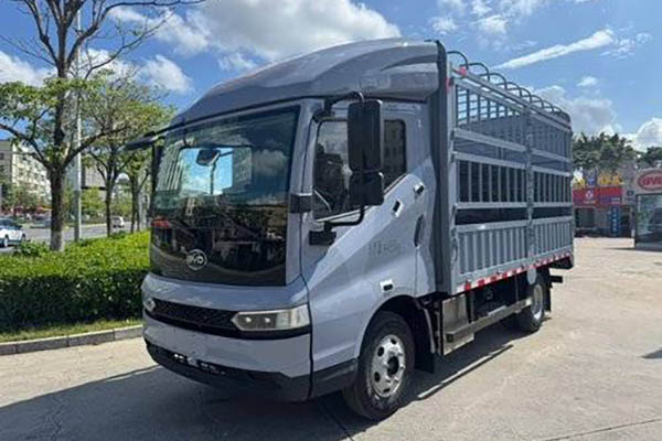 BYD T5DM Technology Edition 4.5T 4.03m Single-Row Plug-In Extended Range Hybrid Cabin Light Truck Us