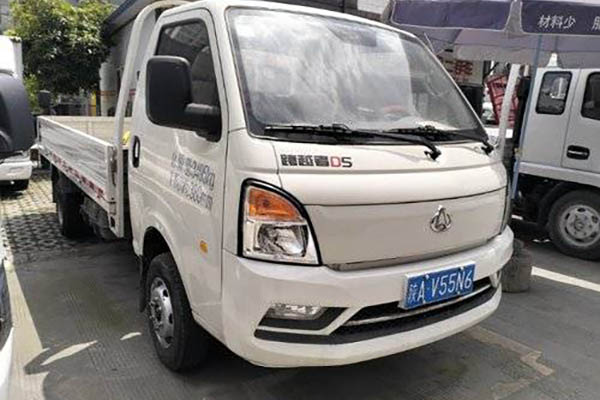 Changan Leaper D5 PLUS Standard Edition 1.6L 122HP 3.75m Single-row Sideboard Pickup Truck (China VI for sale