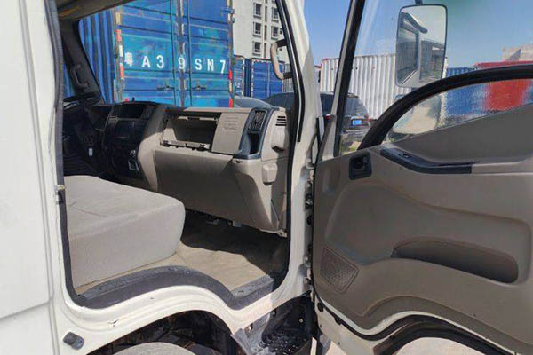 sale Jiangling Shunda wide-body, 116 hp, 4.07 m single-row van light truck, single axle. Used Jiangxi Isu