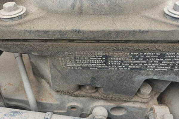sale Dongfeng Liuzhou Motor Chenglong H7 heavy-duty truck, 560 hp, 6x4 tractor (National V) dual-drive, u