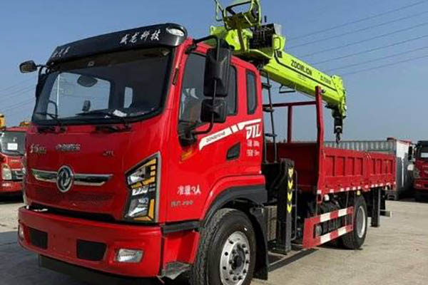 Dongfeng Xinjiang Dongfeng Changxing 200 6.1 6X2 Truck Mounted Crane