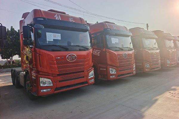 Qingdao Jiefang JH6 heavy-duty truck, 460 hp, 6x4 dual-drive, Weichai used tractor for sale