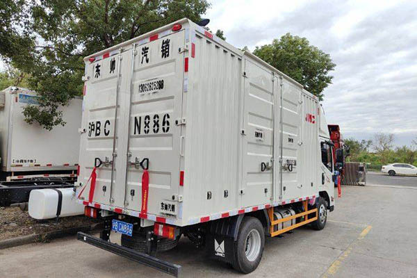 Jiangling Kaiyun+ wide-body 129hp 4.2m single-row van light truck single-axle used Jiangxi Isuzu tru for sale