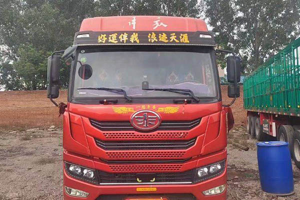 Qingdao Jiefang Han V Heavy Truck 2.0 Version 460 HP 6X4 Dual Drive Used Tractor for sale