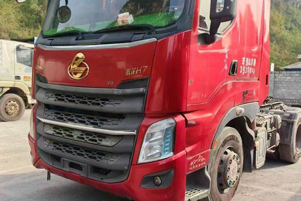 good Dongfeng Liuzhou Motor Chenglong H7 heavy-duty truck, 580 hp, 6x4 tractor (National V) dual-drive, u