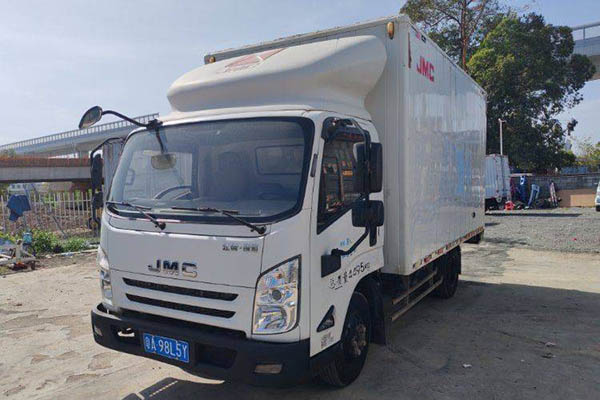 Jiangling Shunda wide-body, 116 hp, 4.07 m single-row van light truck, single axle. Used Jiangxi Isu