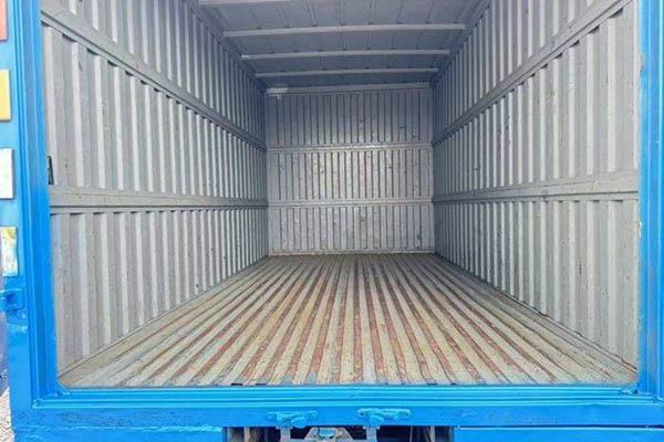 sale Jiangling Xin Kaiyun 116HP 4.1m single-row van light truck with single axle. Used Jiangxi Isuzu truck.