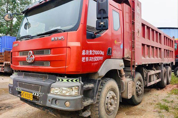 good Dongfeng Liuzhou Motor Chenglong M5 310HP 8x4 7.6m dump truck (National V) with 4x4 front and 8x8 re