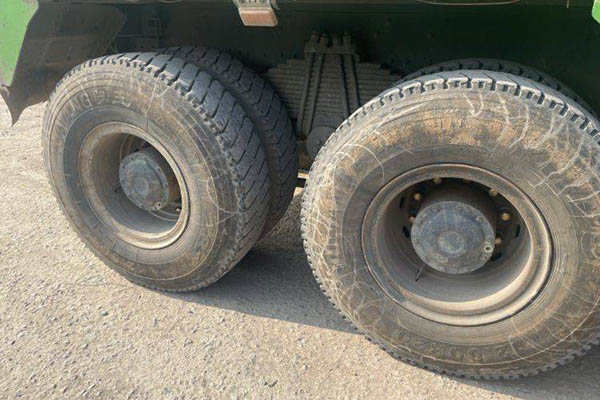 sale Qingdao Jiefang JH6 heavy-duty truck, 430 hp, 6x4, 6.5m dump truck, rear eight-wheel drive, used Wei