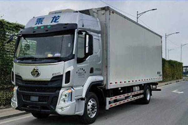 Dongfeng Liuzhou Motor Chenglong H5 medium-duty truck, 245 hp, 4x2, 6.8m (China VI) single-axle, Yuc for sale