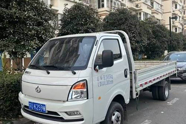 Changan Leaper D5 PLUS Luxury 1.6L 122HP Gasoline 3.75m Single-row Sideboard Pickup Truck (China VI for sale