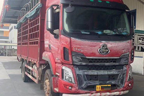 Dongfeng Liuzhou Motor Chenglong H5 270hp 4x2 6.2m Stake Truck (China VI Emission Standard) Single Axle Yuchai Used Truck