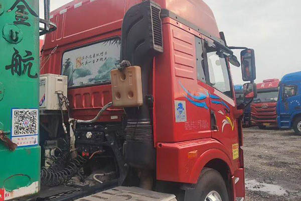 Qingdao Jiefang Han V Heavy Truck 2.0 Version 460 HP 6X4 Dual Drive Used Tractor in China