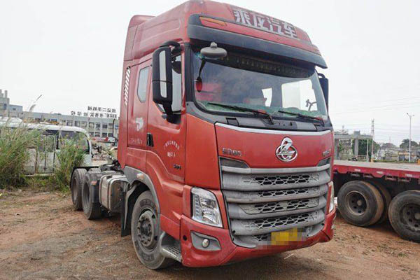 good Dongfeng Liuzhou Motor Chenglong H7 heavy-duty truck, 480 hp, 6x4 tractor (National IV standard), du
