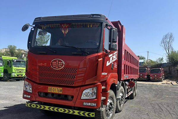 Qingdao Jiefang JH6 heavy-duty truck, 460 hp, 8x4, 8m dump truck, Weichai used dump truck